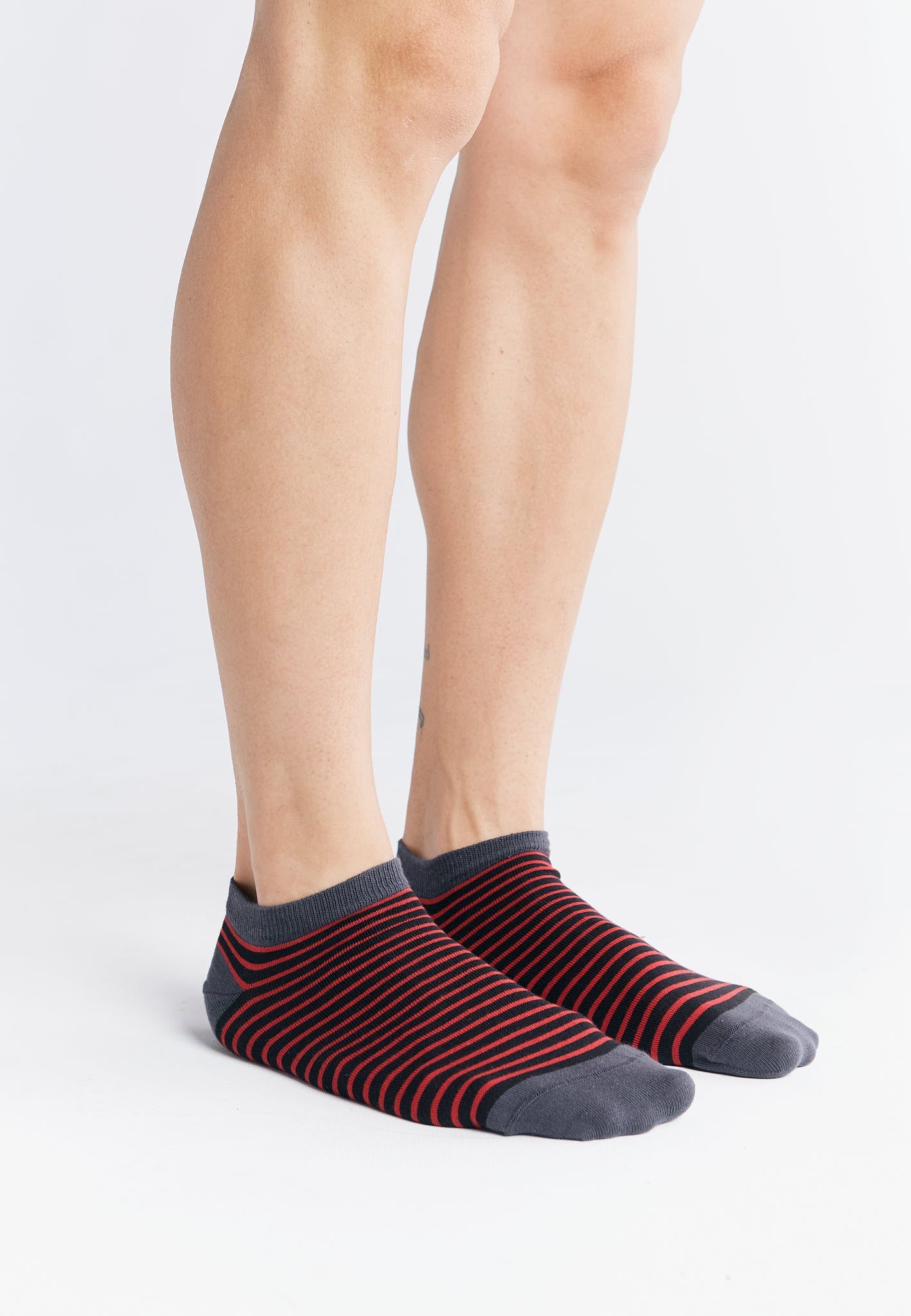 9322 | Unisex Söckchen - Kirschrot/Schwarz Gestreift (6er Pack)
