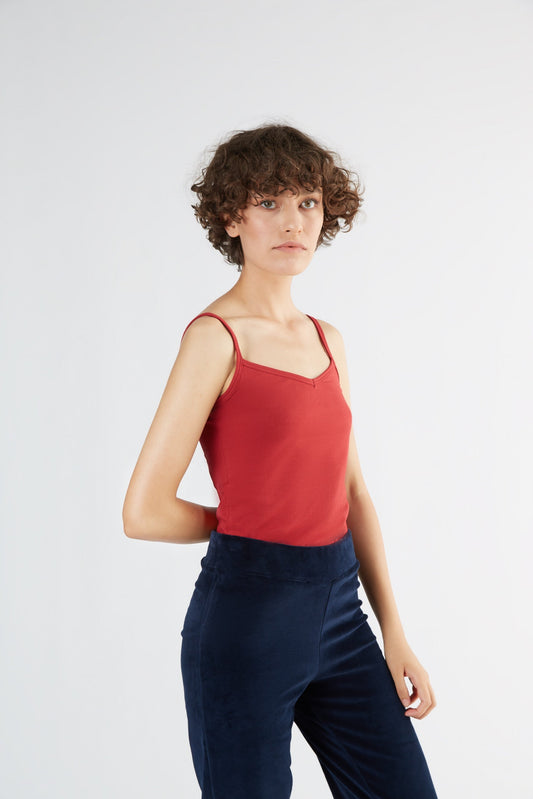 1216-024 | Spaghetti top with elastane red